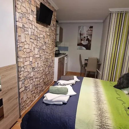 Veronika Guest house 2*