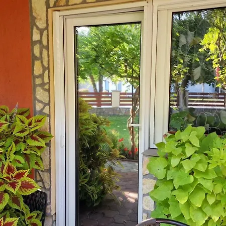 Veronika Guest house 2*